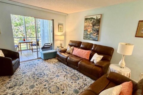 Condo in Boynton Beach, Florida, 2 bedrooms  № 2392619 - photo 6