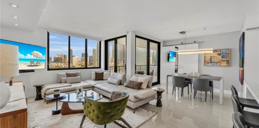 Condominio en Miami, Florida, 1 dormitorio  № 1860248
