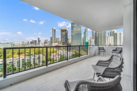 Condominio en venta en Miami, Florida, 1 dormitorio, 96.8 m2 № 1860248 - foto 16