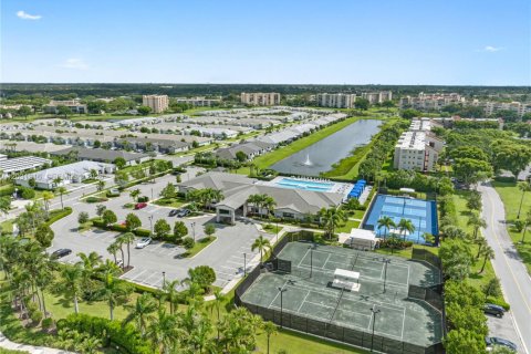 Снять в аренду виллу или дом в Делрей-Бич, Флорида 3 спальни, 123.37м2, № 2190337 - фото 4