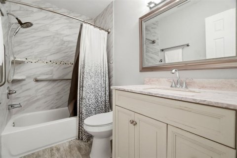 Touwnhouse à vendre à Tampa, Floride: 2 chambres, 104.05 m2 № 2380895 - photo 17