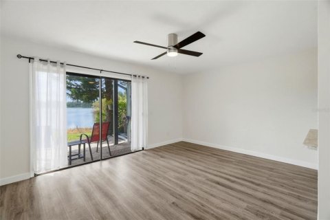 Touwnhouse à vendre à Tampa, Floride: 2 chambres, 104.05 m2 № 2380895 - photo 12