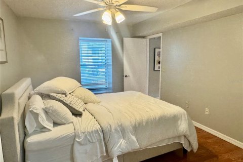 Condo in Tampa, Florida, 2 bedrooms  № 1564059 - photo 11