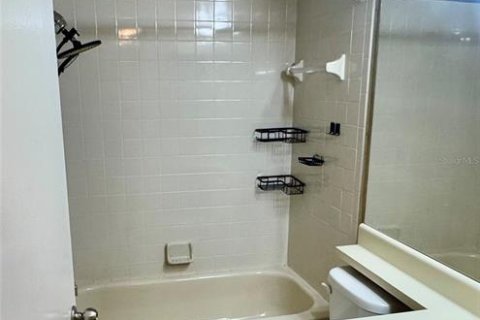 Condo in Tampa, Florida, 2 bedrooms  № 1564059 - photo 15