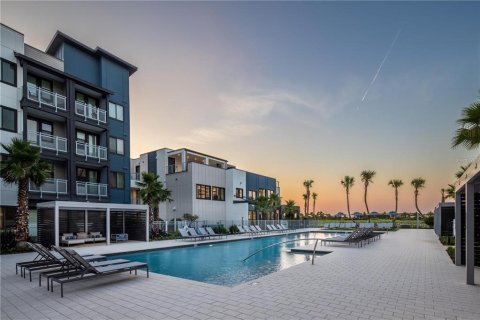 Townhouse in Tampa, Florida 3 bedrooms, 140.28 sq.m. № 2225853 - photo 8