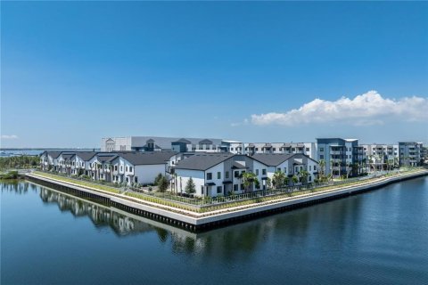Townhouse in Tampa, Florida 3 bedrooms, 140.28 sq.m. № 2225853 - photo 2