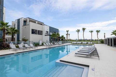 Townhouse in Tampa, Florida 3 bedrooms, 140.28 sq.m. № 2225853 - photo 6