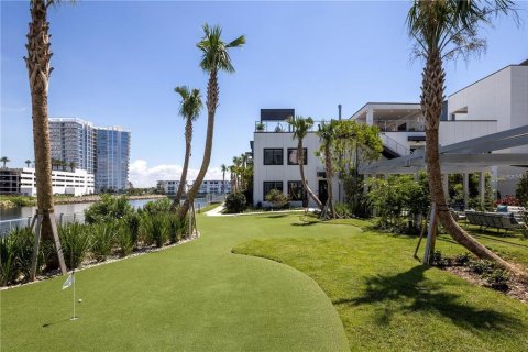 Townhouse in Tampa, Florida 3 bedrooms, 140.28 sq.m. № 2225853 - photo 25