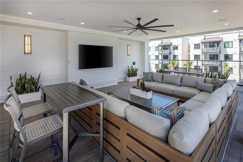 Townhouse in Tampa, Florida 3 bedrooms, 140.28 sq.m. № 2225853 - photo 17