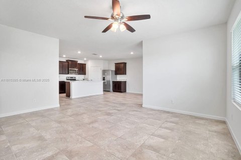 House in St. Lucie, Florida 4 bedrooms, 168.34 sq.m. № 1768894 - photo 10
