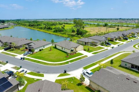 House in St. Lucie, Florida 4 bedrooms, 168.34 sq.m. № 1768894 - photo 30