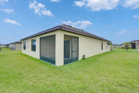 House in St. Lucie, Florida 4 bedrooms, 168.34 sq.m. № 1768894 - photo 21