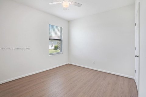 House in St. Lucie, Florida 4 bedrooms, 168.34 sq.m. № 1768894 - photo 16