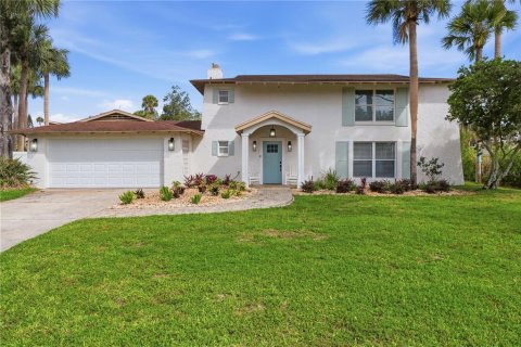 House in Crystal River, Florida 3 bedrooms, 212.47 sq.m. № 2091590
