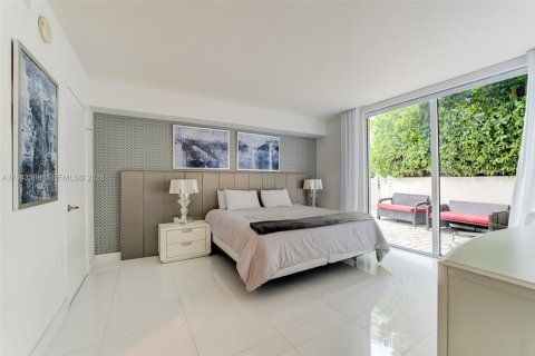 Condominio en alquiler en Sunny Isles Beach, Florida, 4 dormitorios, 162.21 m2 № 2060134 - foto 12