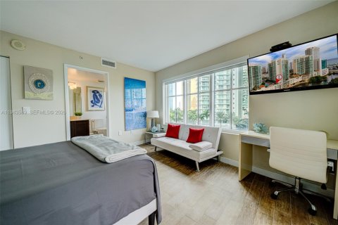 Condominio en alquiler en Sunny Isles Beach, Florida, 4 dormitorios, 162.21 m2 № 2060134 - foto 20