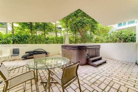 Condominio en alquiler en Sunny Isles Beach, Florida, 4 dormitorios, 162.21 m2 № 2060134 - foto 17