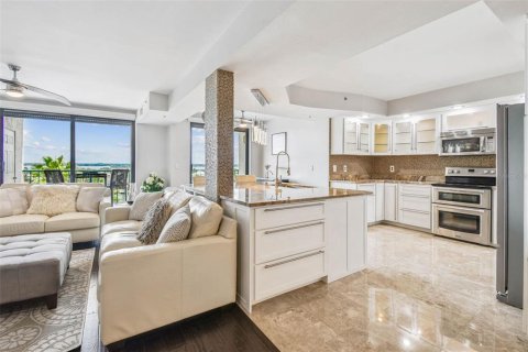 Condo in Clearwater, Florida, 2 bedrooms  № 1907463 - photo 3