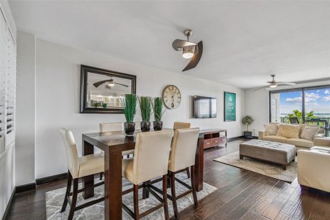 Condo in Clearwater, Florida, 2 bedrooms  № 1907463 - photo 15