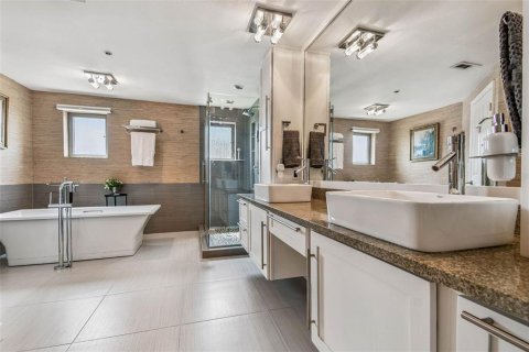 Condo in Clearwater, Florida, 2 bedrooms  № 1907463 - photo 6