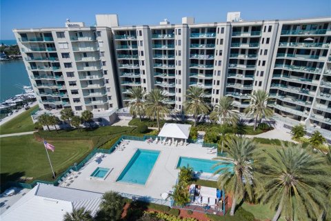 Condo in Clearwater, Florida, 2 bedrooms  № 1907463 - photo 9