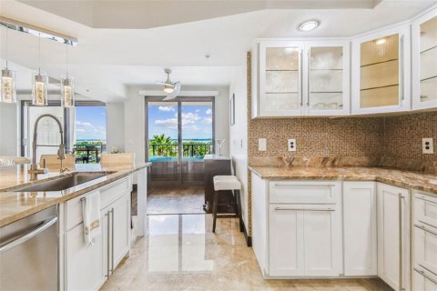 Condo in Clearwater, Florida, 2 bedrooms  № 1907463 - photo 4