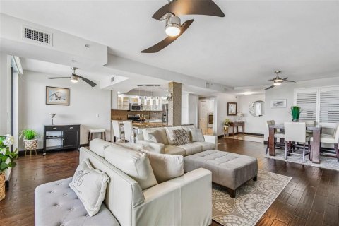 Condo in Clearwater, Florida, 2 bedrooms  № 1907463 - photo 27