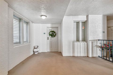 Condo in Clearwater, Florida, 2 bedrooms  № 1907463 - photo 10