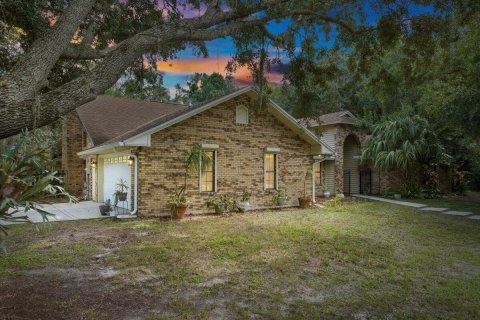 House in Melbourne, Florida 3 bedrooms, 231.51 sq.m. № 2083007 - photo 5