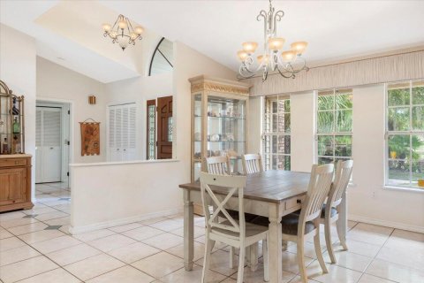 House in Melbourne, Florida 3 bedrooms, 231.51 sq.m. № 2083007 - photo 13