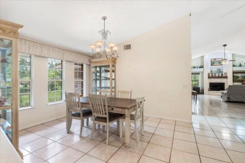 House in Melbourne, Florida 3 bedrooms, 231.51 sq.m. № 2083007 - photo 14