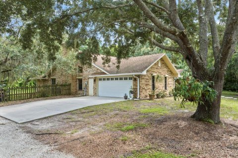House in Melbourne, Florida 3 bedrooms, 231.51 sq.m. № 2083007 - photo 3