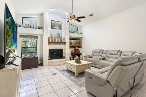 House in Melbourne, Florida 3 bedrooms, 231.51 sq.m. № 2083007 - photo 16