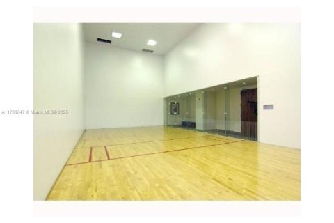 Condo in Miami, Florida, 2 bedrooms  № 1645162 - photo 29