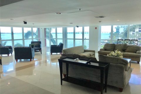 Condo in Miami, Florida, 2 bedrooms  № 1645162 - photo 24