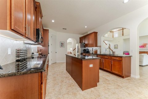 House in Orange City, Florida 6 bedrooms, 398.18 sq.m. № 2111717 - photo 10