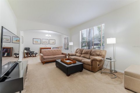 House in Orange City, Florida 6 bedrooms, 398.18 sq.m. № 2111717 - photo 5