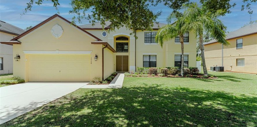 House in Orange City, Florida 6 bedrooms, 398.18 sq.m. № 2111717