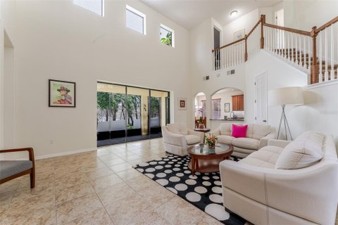 House in Orange City, Florida 6 bedrooms, 398.18 sq.m. № 2111717 - photo 15