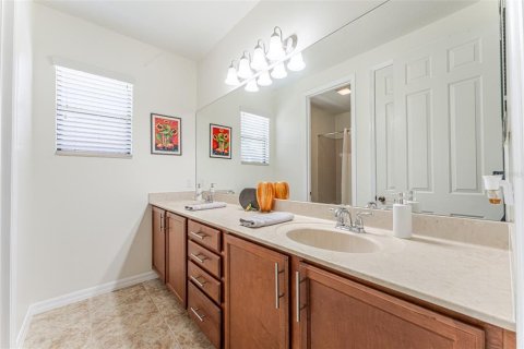 House in Orange City, Florida 6 bedrooms, 398.18 sq.m. № 2111717 - photo 30