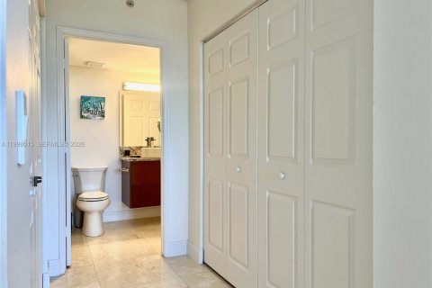 Снять в аренду кондоминиум в Уэст-Палм-Бич, Флорида 2 спальни, 99.87м2, № 2060899 - фото 16