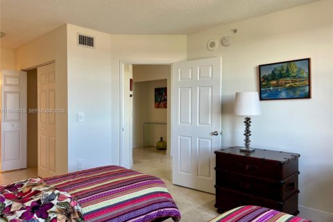 Снять в аренду кондоминиум в Уэст-Палм-Бич, Флорида 2 спальни, 99.87м2, № 2060899 - фото 30