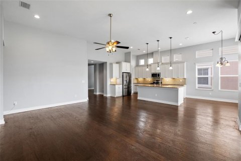 House in Fish Hawk, Florida 4 bedrooms, 323.67 sq.m. № 2394298 - photo 19