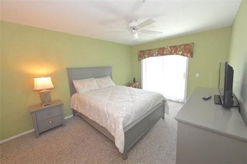 Condo in Sarasota, Florida, 2 bedrooms  № 1848217 - photo 13
