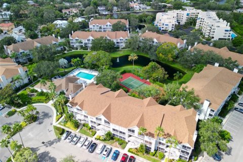 Condo in Sarasota, Florida, 2 bedrooms  № 1848217 - photo 2