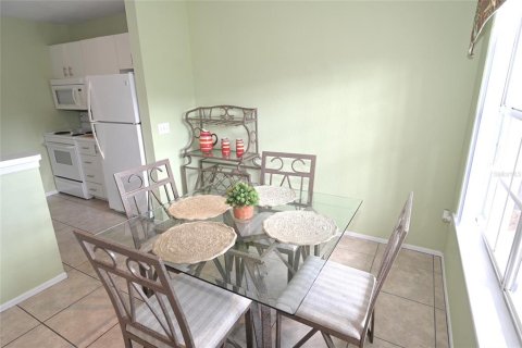 Condo in Sarasota, Florida, 2 bedrooms  № 1848217 - photo 8