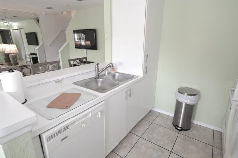 Condo in Sarasota, Florida, 2 bedrooms  № 1848217 - photo 12