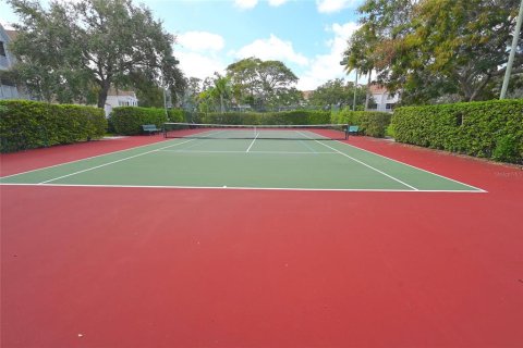 Condo in Sarasota, Florida, 2 bedrooms  № 1848217 - photo 22
