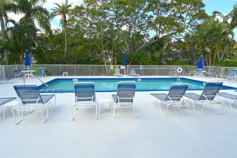 Condo in Sarasota, Florida, 2 bedrooms  № 1848217 - photo 21
