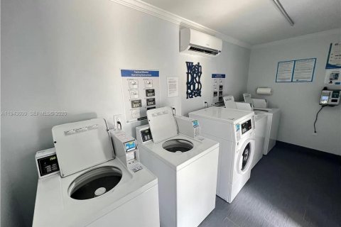 Copropriété à louer à Miami, Floride: 2 chambres, 73.02 m2 № 2000246 - photo 15